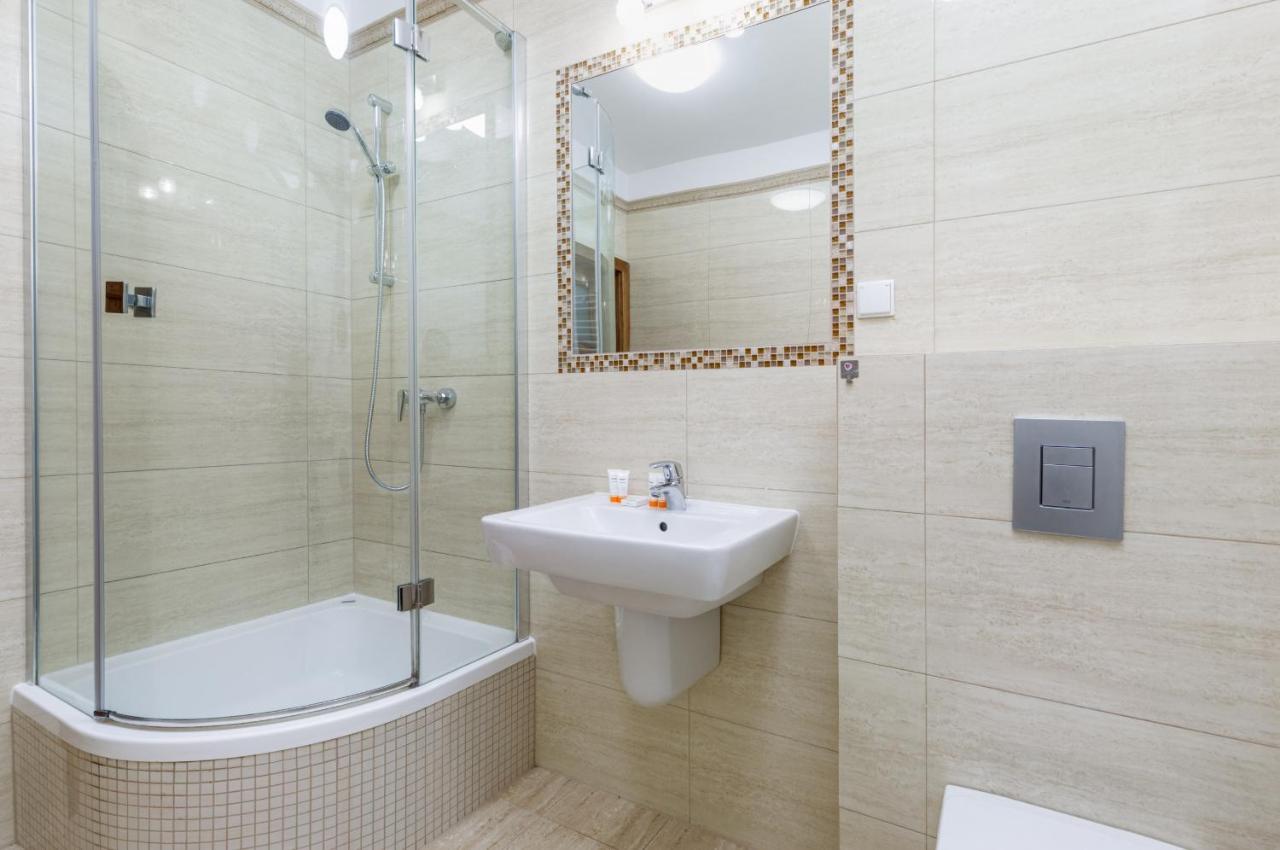 Platan City Centre Apartment By Noclegi Renters Swinoujscie Ngoại thất bức ảnh